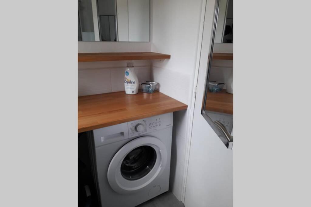 Loft Haut De Gamme Centre Montargis, Place De Parking, Local A Velos, Linge De Lits Et Serviettes, Coin Riviere Amenage, Hamac, Epicerie, Velos En Option, Tout Confort Jusqu'A 4 Voyageurs المظهر الخارجي الصورة